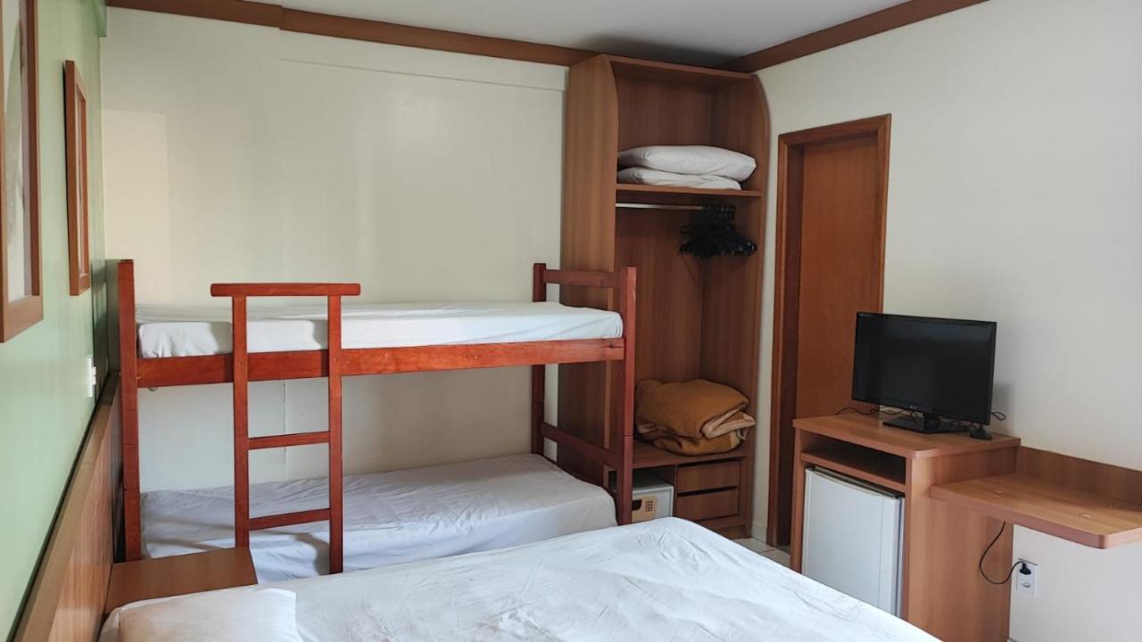 Golden Dolphin Gd - Suite 4 Adultos E 1 Crianca Ate 5 Anos Caldas Novas Exterior foto